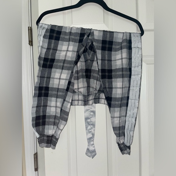 Garage Lounge Wear Size Small - Picture 3 of 6